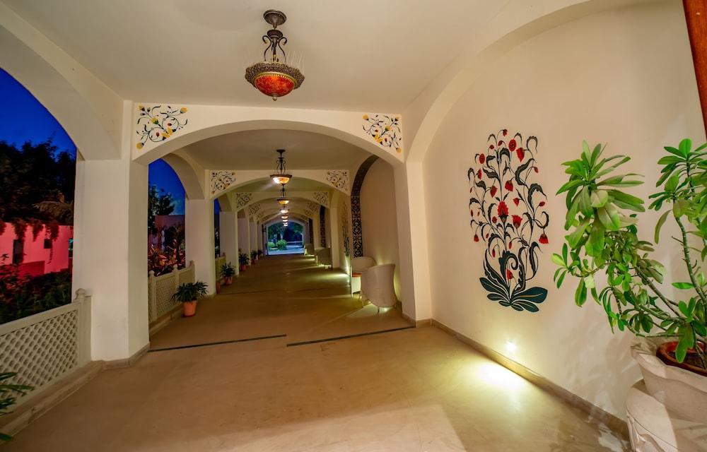 Hotel Ramada By Wyndham Jaipur Jaisinghpura Extérieur photo
