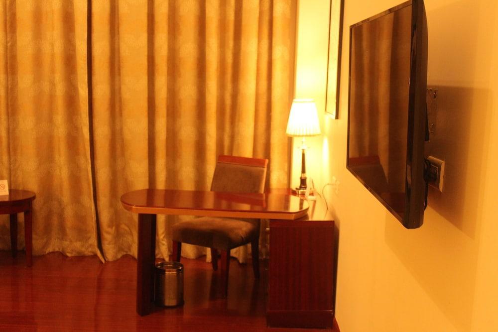 Hotel Ramada By Wyndham Jaipur Jaisinghpura Extérieur photo