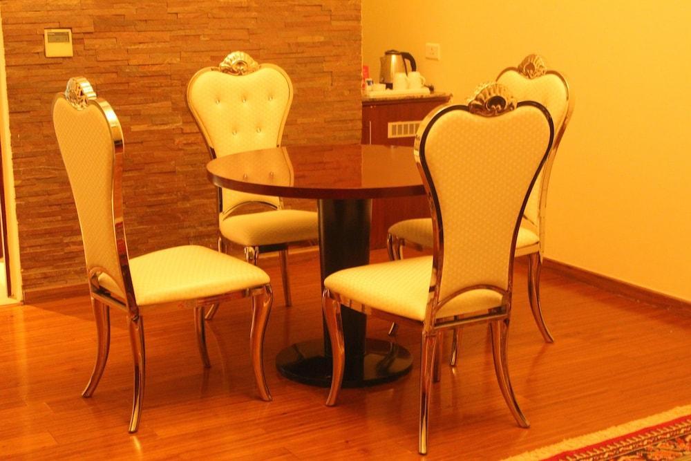 Hotel Ramada By Wyndham Jaipur Jaisinghpura Extérieur photo