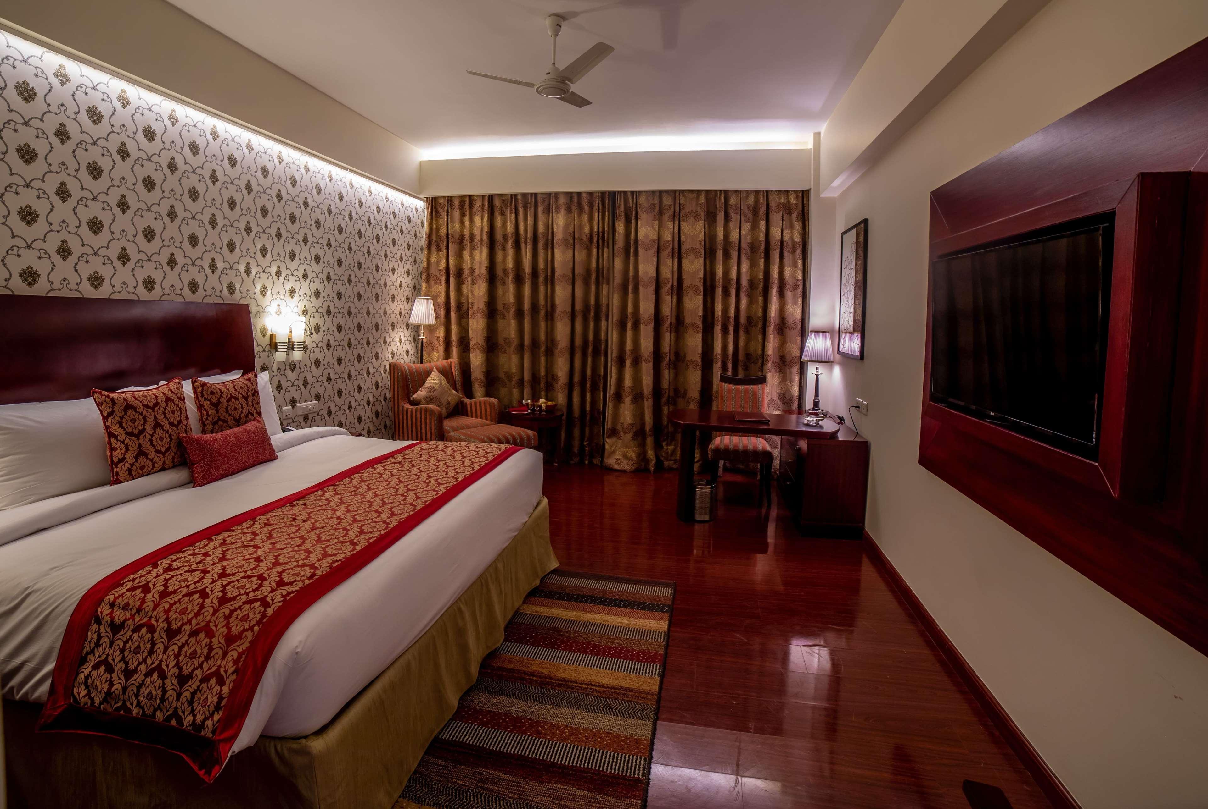 Hotel Ramada By Wyndham Jaipur Jaisinghpura Extérieur photo