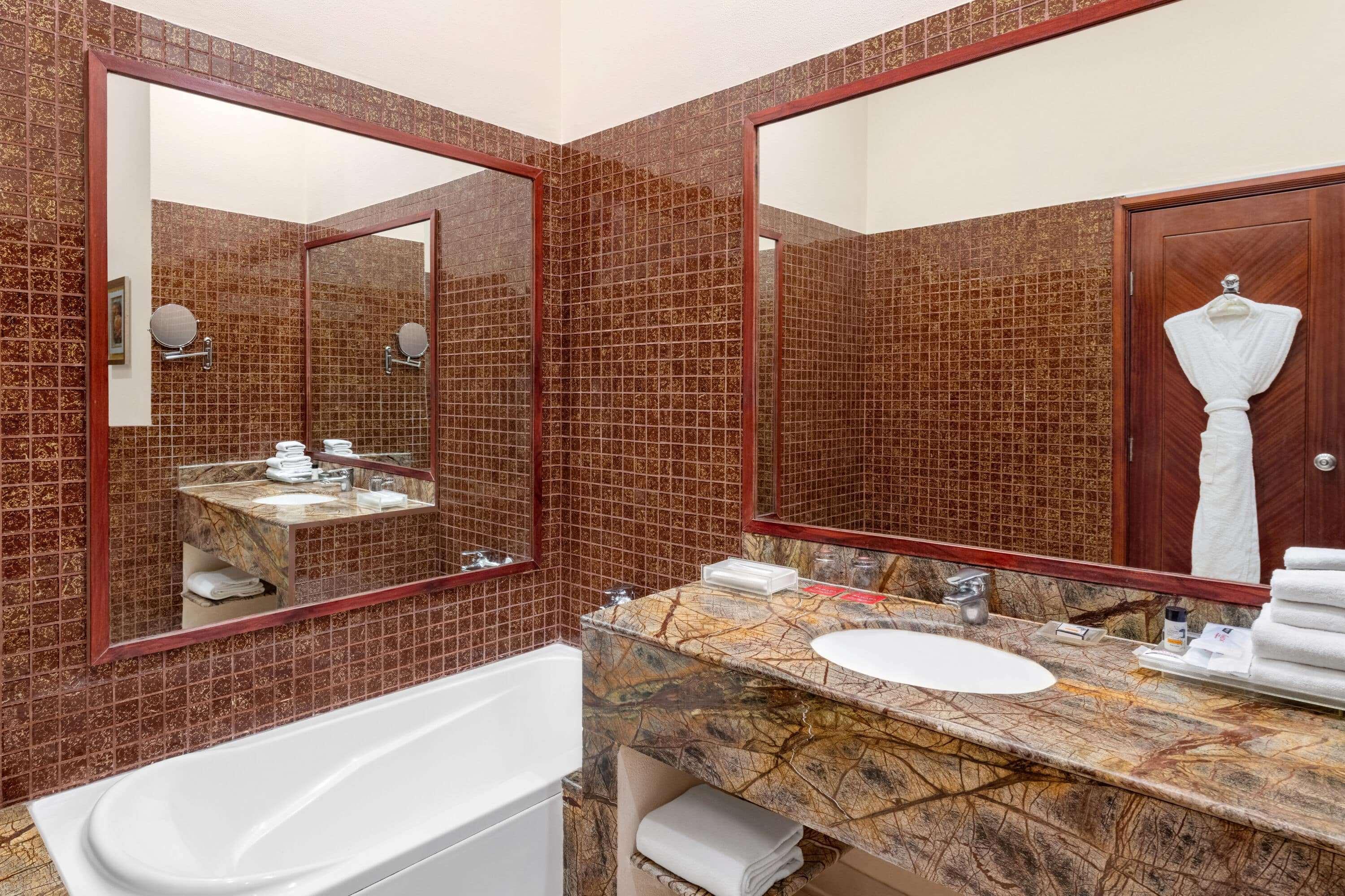 Hotel Ramada By Wyndham Jaipur Jaisinghpura Extérieur photo